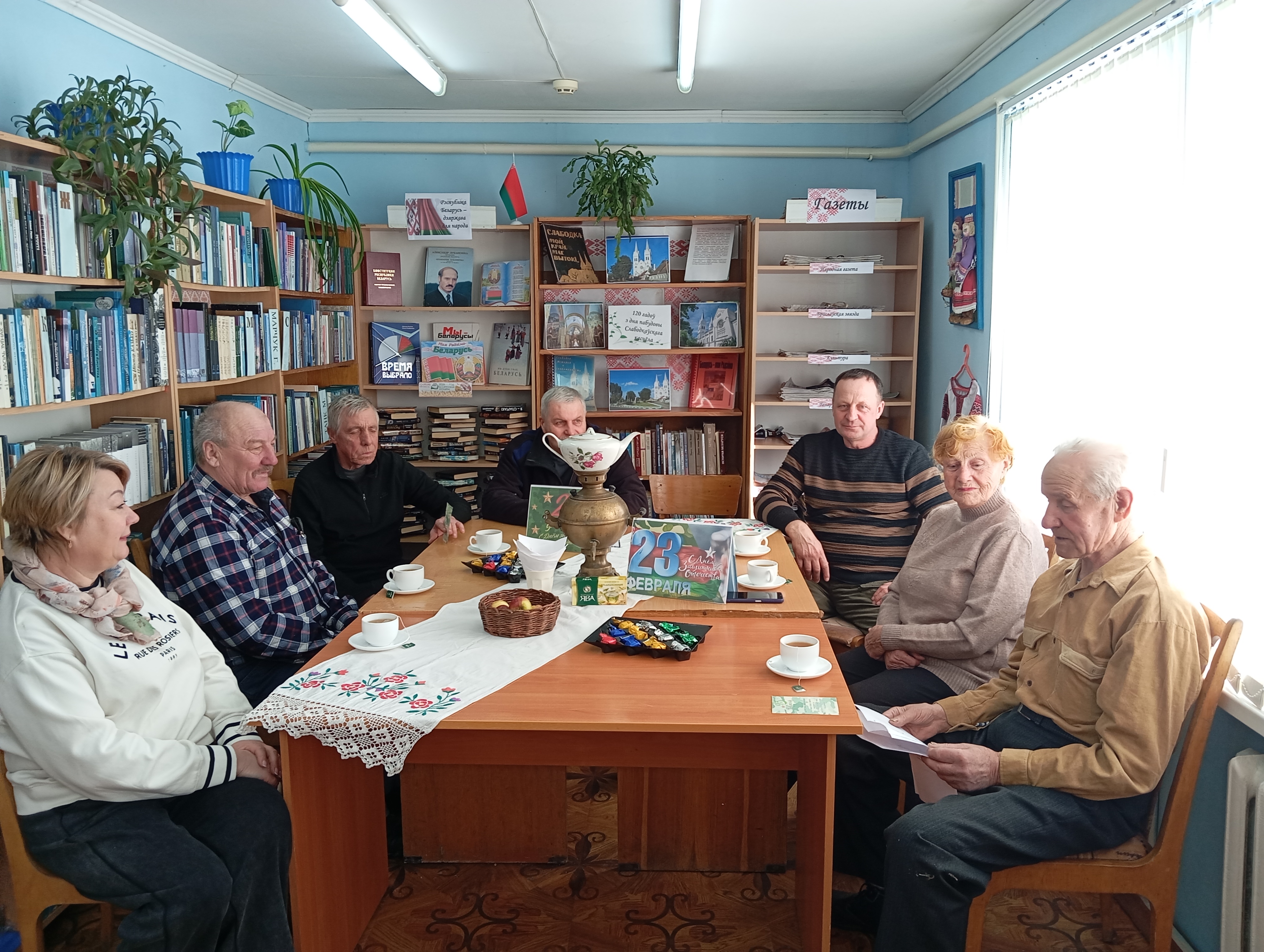 Защитникам Родины славу поём